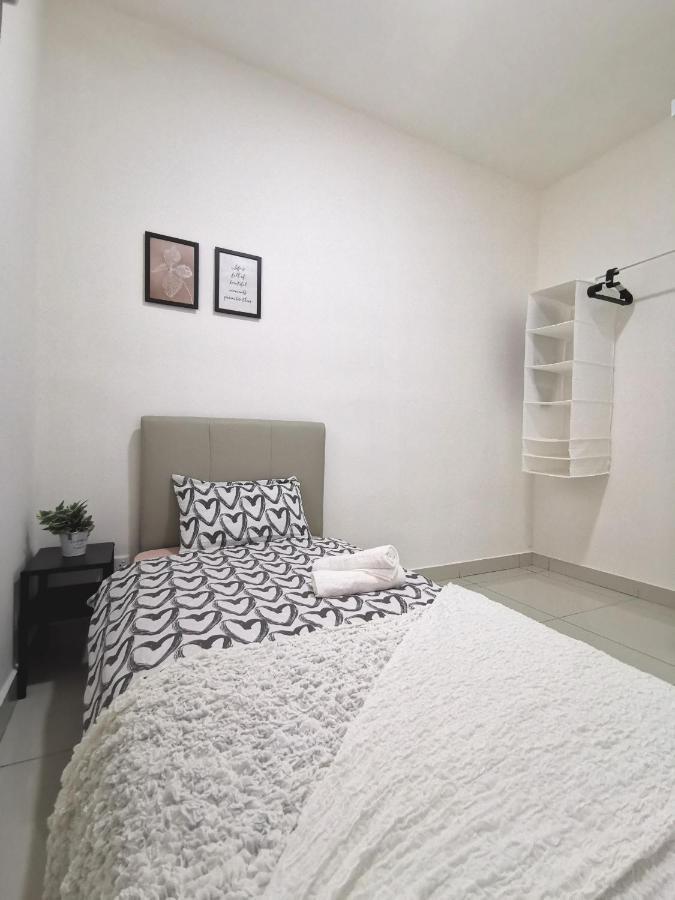 Appartamento Traders Garden Cheras Esterno foto